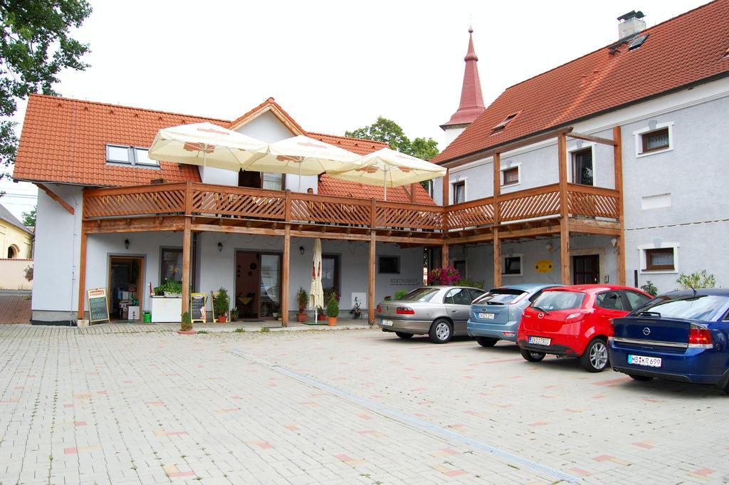 Pension U Dubu Františkovy Lázně 外观 照片
